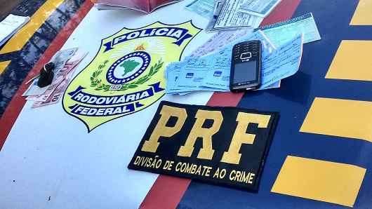 Um galão de 20 litros era vendido por R$ 30 pelos caminhoneiros, e revendido por R$ 40, preço abaixo do mercado, de acordo com a polícia