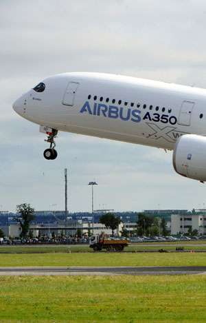 Avião A350 decola do aeroporto de Toulouse-Blagnac, sudoeste da França