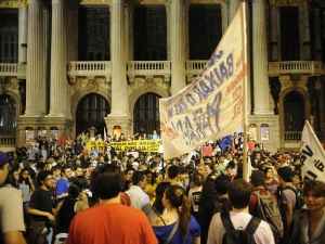 Protesto contra o aumento da tarifa de ônibus no RJ