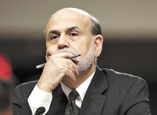 Investidores aguardam ansiosos pela fala do presidente do Federal Reserve, Ben Bernanke, na quarta-feira