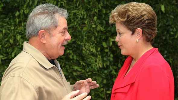 O ex-presidente Lula e a presidente Dilma se reuniram nesta terça-feira (18/6)