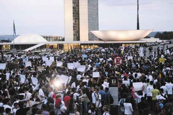 Manifestação no Congresso: comportamento se espalha por afinidade