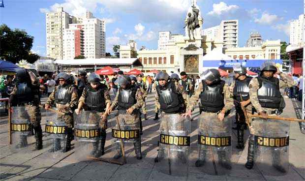 Comissão é criada para garantir apoio jurídico a manifestantes que forem detidos e vai investigar denúncias de perseguições