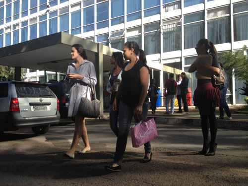 Servidores deixam prédio após ameça de bomba