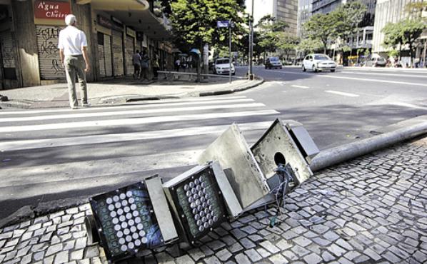 Na data em que os olhos do Brasil e outros países estarão voltados para Belo Horizonte, e com promessa de novos protestos na cidade e em outras capitais, as autoridades acreditam que terão de enfrentar vândalos de outros estados