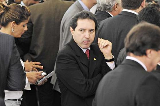 Deputado Natan Donadon durante cerimônia de posse do ministro dos Transportes, César Borges