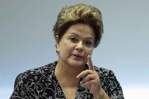 Presidente Dilma Rousseff participa de reunião com representantes de grupos do movimento de jovens no Palácio do Planalto