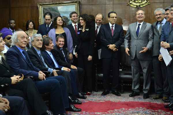 Artistas encontram o presidente da Câmara e do Senado