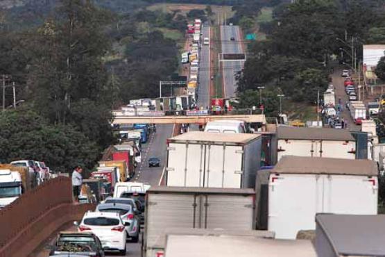 Planalto promete seguir agindo com rigor contra o protesto, que também gera desabastecimento nas cidades