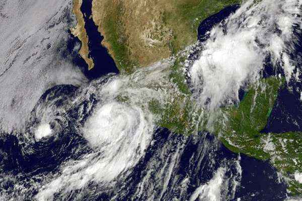 Erick enfraquece e se torna tempestade tropical no pacífico mexicano 