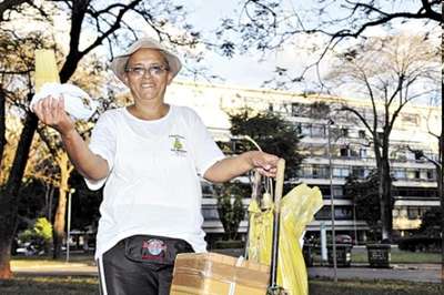 Empreendedora descobriu, há cinco anos, a vocação para o comércio. E sustenta a casa sozinha