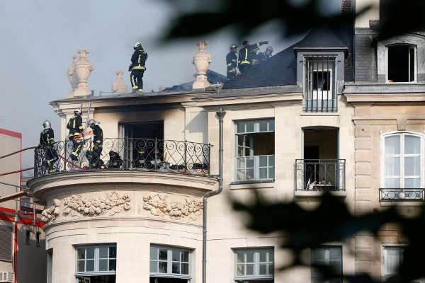 IncÃªndio comeÃ§ou no teto da mansÃ£o Lambert, joia arquitetÃ´nica de Paris construÃ­da no sÃ©culo XVII e que pertence Ã  famÃ­lia do emir do Catar