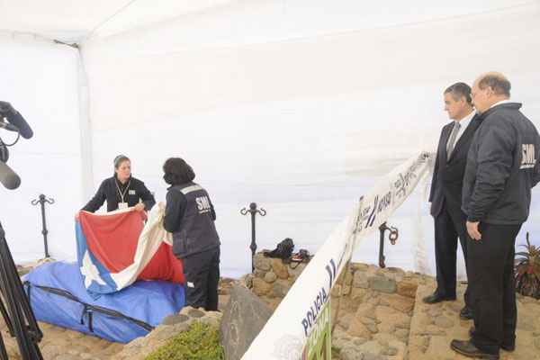 Oficialmente, a morte de Neruda é atribuída ao agravamento de um câncer de próstata