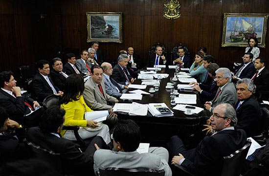 Reunião com a presença de todos os líderes partidários da Câmara e do Senado