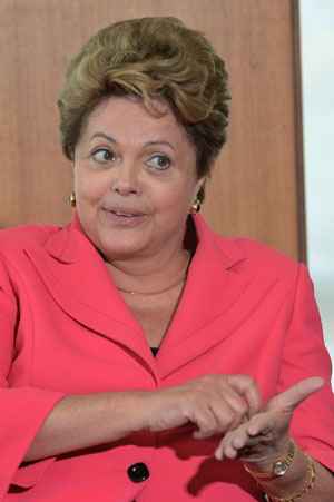 Dilma Rousseff durante uma reunião no Palácio do Planalto