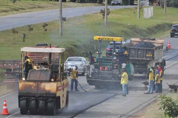 O valor das obras chega a R$ 300 milhões. Os lotes seriam abertos na segunda-feira