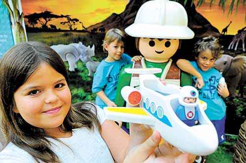 Desde a década de 1930, crianças e até adultos se entretêm com brinquedos como Lego e Playmobil, que estão expostos em Brasília e compõem a programação de férias da garotada