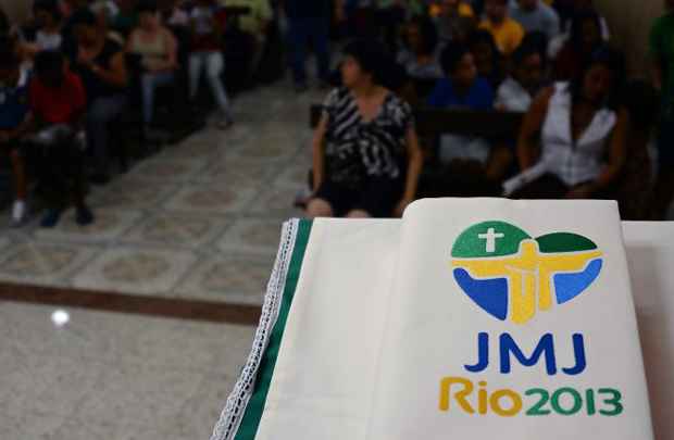 A Jornada Mundial da Juventude (JMJ) no Rio de Janeiro é a primeira viagem ao exterior do papado de Francisco