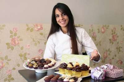 A Brigadeirando oferece 46 sabores de brigadeiro e vários outros produtos que levam o doce tradicionalmente brasileiro na receita