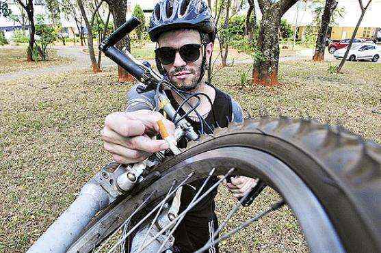 Marcelo Rangel ficou sem fumar durante um ano, mas teve uma recaída. Agora, ele apelou ao ciclismo para deixar o vício