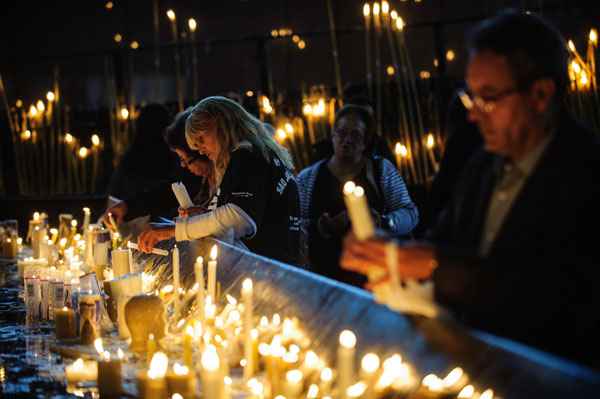 Peregrinos fazem vigília em Aparecida