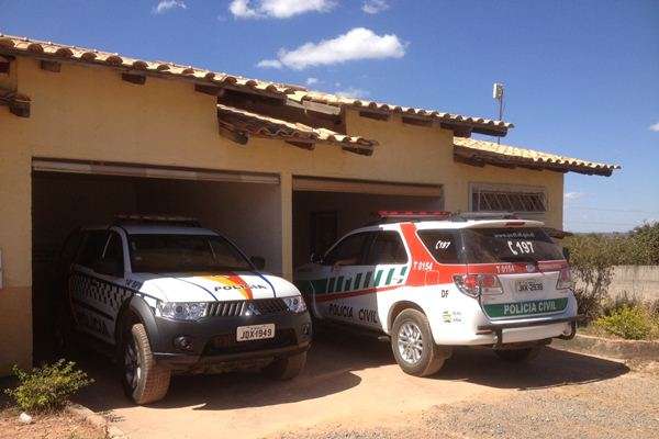 As câmeras de segurança do motel mostram um carro HB 20, com placas de Brasília entrando no local às 18h34 de sexta