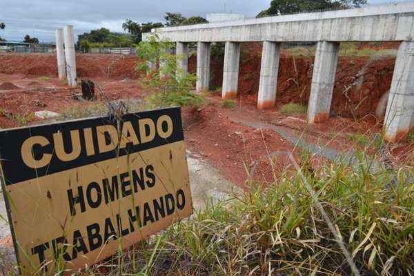 Obras inacabadas do Veículo Leve Sobre Trilhos - VLT