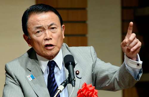 Taro Aso se perguntou: 