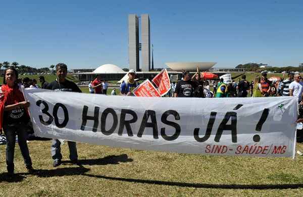 Os vetos serão apreciados pelo Congresso Nacional e preservam o atendimento multidisciplinar nos serviços públicos e privados de saúde, como defendem os manifestantes