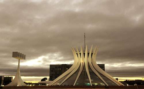 Catedral: apesar da nebulosidade que tomou conta do céu de Brasília, Inmet não prevê chuva para o DF