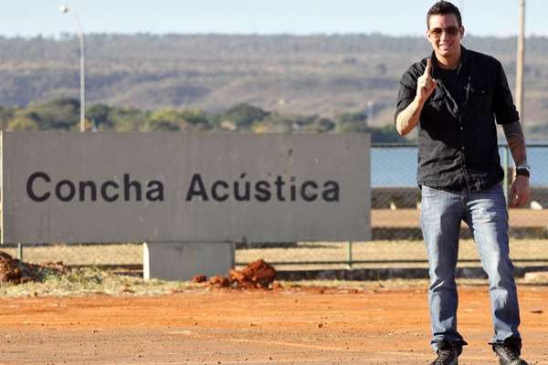 Kadu Peixoto participou do 1º Festival de música Porão do Rock que aconteceu na Concha Acústica em 1998