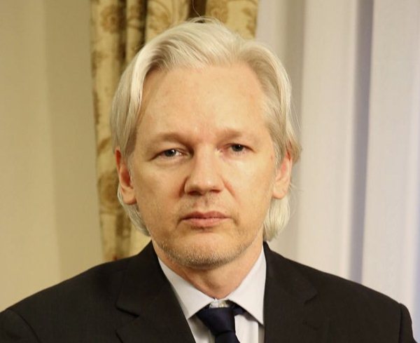 Assange, que criou o Partido WikiLeaks para disputar as eleições no próximo mês em seu país, alteroua letra de 