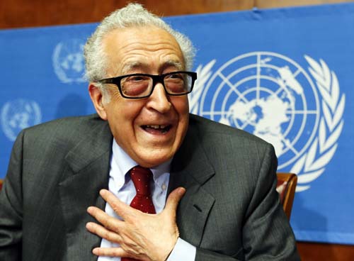 O enviado especial da Liga Árabe e da ONU, Lakhdar Brahimi, advertiu que é necessária uma autorização do Conselho de Segurança da ONU para uma intervenção militar na Síria