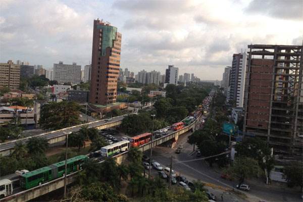 Congestionamento por falta de energia nos semáforos do Centro de Recife