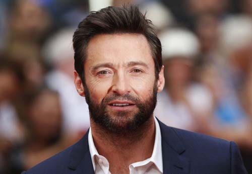 Hugh Jackman posa na estreia britânica de 