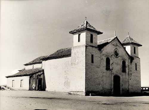 A atual Matriz do Rosário Luziânia, construída em 1769, ficou no lugar da capela de Santa Luzia: história