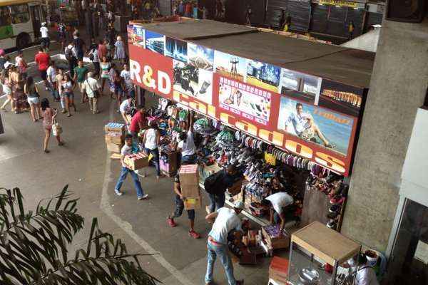 Assustados com as manifestações, comerciantes fecham as portas na Rodoviária