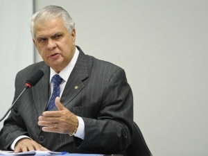 Na última quarta-feira (11/9), o presidente do conselho, Ricardo Izar (PSD-SP), sorteou os nomes dos três prováveis relatores e hoje decidiu-se por Araújo porque %u201Cele tem mais experiência e já presidiu o conselho%u201D