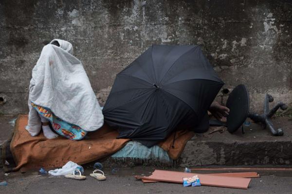 Viciados em crack retratados nos arredores do Parque União, no Rio de Janeiro