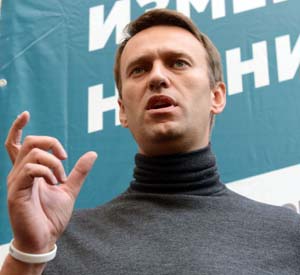 Alexei Navalny apresentou uma dúzia de caixas com documentos que sustentavam a sua queixa junto ao tribuna