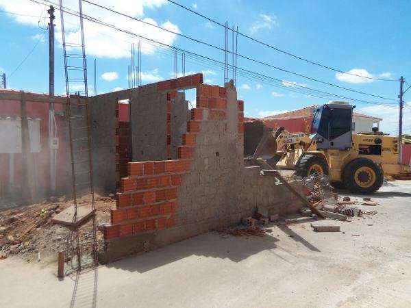 Sem autorização para construção, Comitê de Combate ao Uso Irregular do Solo derruba oito obras irregulares nesta sexta-feira (20/9)