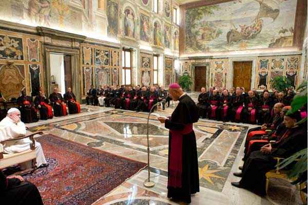 Papa Francis neste sábado (21/9) de uma audiência com membros do Pontifício Conselho das Comunicações Sociais no Vaticano