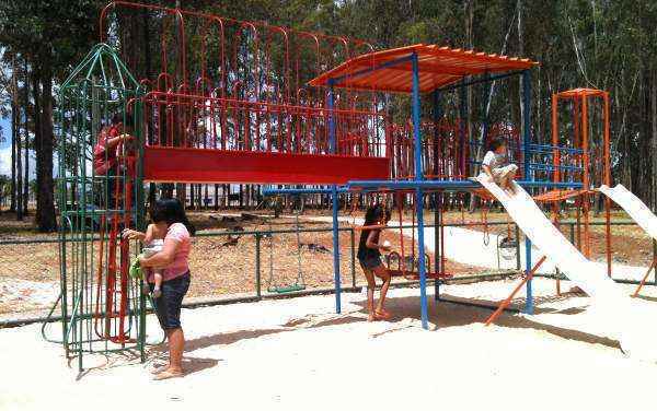 A unidade ganhou ciclovias, banheiros, pista de skate, quadras esportivas e brinquedos para recreação da criançada.