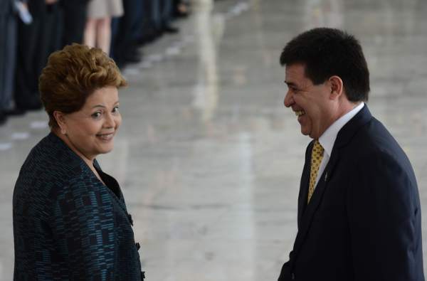 Presidente Dilma Rousseff recebe o presidente do Paraguai, Horácio Cartes, no Palácio do Planalto