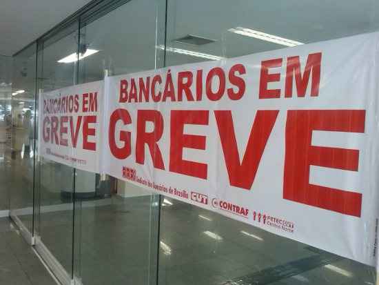 Os bancários de todo o país entraram em greve por tempo indeterminado desde o dia 19/9