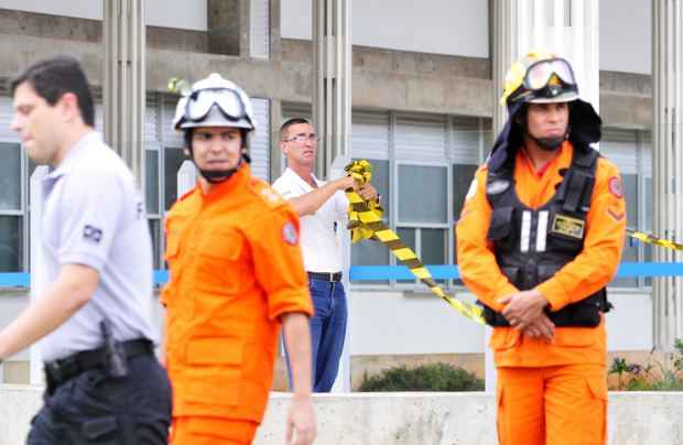 Polícia Federal encerra buscas na UnB e diz que denúncia de bomba era falsa