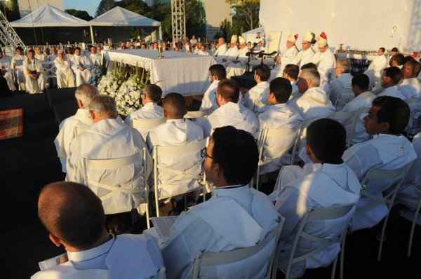 Missa foi celebrada na Esplanada dos Ministérios