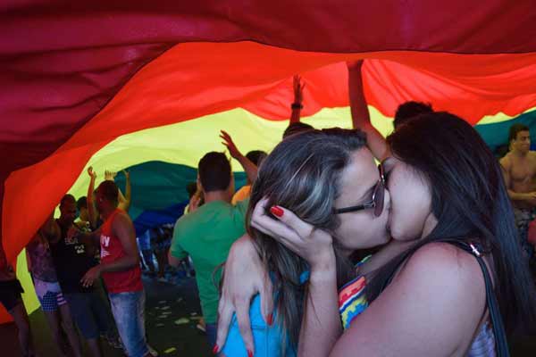 Os casais que não se inscreveram durante a Parada do Orgulho LGBT poderão fazê-lo até 30 de outubro