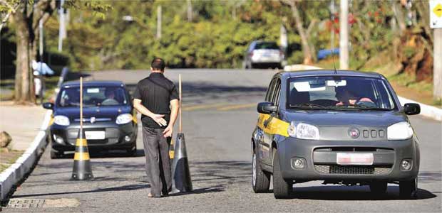 Categorias que trabalham na preparação e avaliação de futuros motoristas terão que enfrentar provão