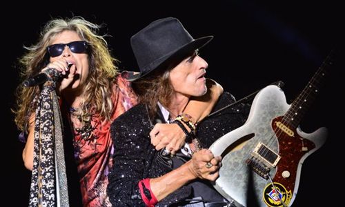 Steven Tyler e cia tocaram para 25 mil pessoas no Mané Garrincha